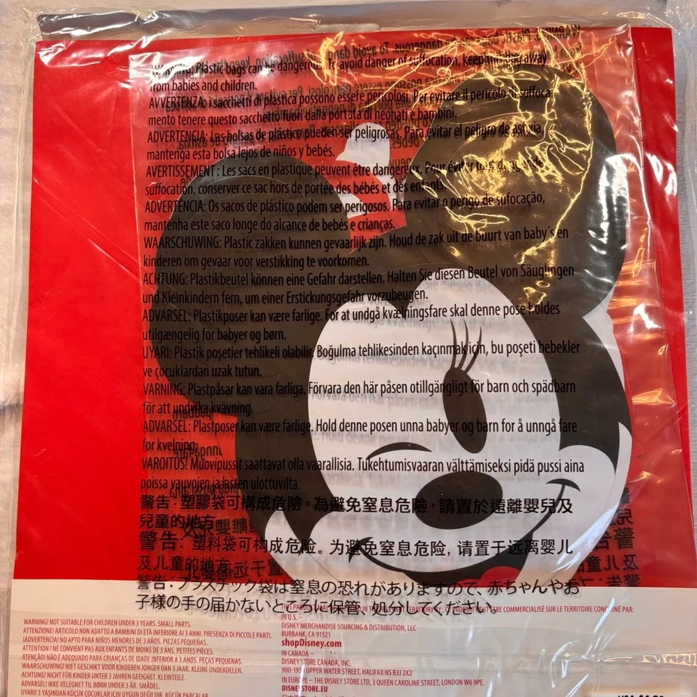 Disney Minnie Mouse Party Set -‎ Red, Black, White